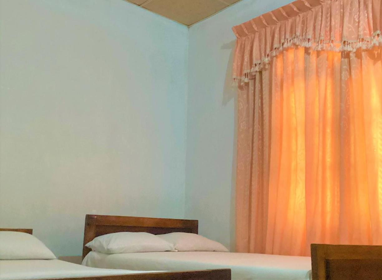 אנוראדפורה Grand Refuge Holiday Rooms מראה חיצוני תמונה