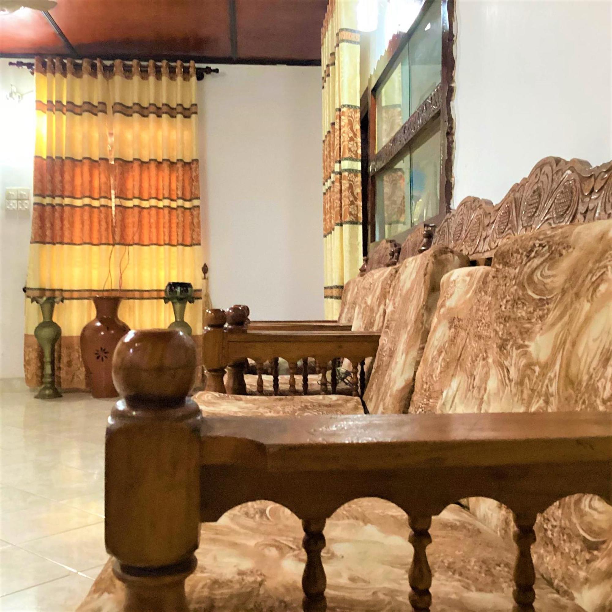 אנוראדפורה Grand Refuge Holiday Rooms מראה חיצוני תמונה