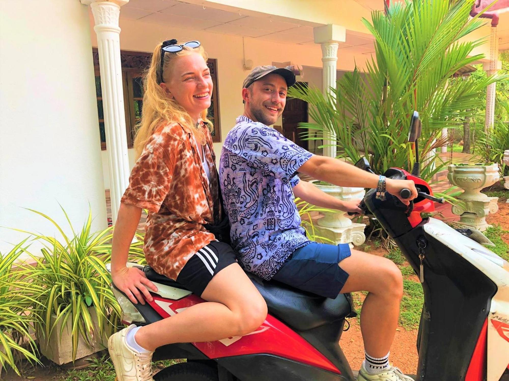 אנוראדפורה Grand Refuge Holiday Rooms מראה חיצוני תמונה